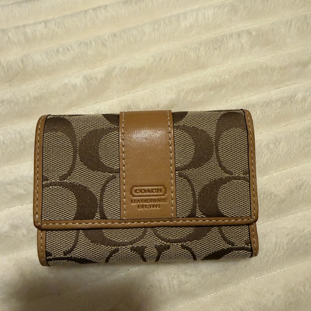 Coach Signature Canvas Trifold Wallet in Khaki and Saddle